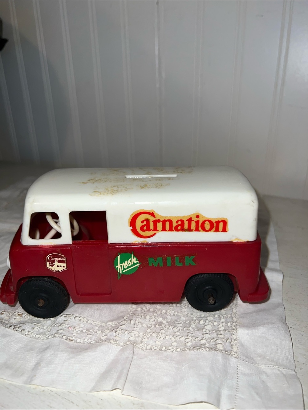 OLD VINTAGE 1950S-1960S CARNATION DAIRY TOY DELIVERY MILK TRUCK VAN BANK